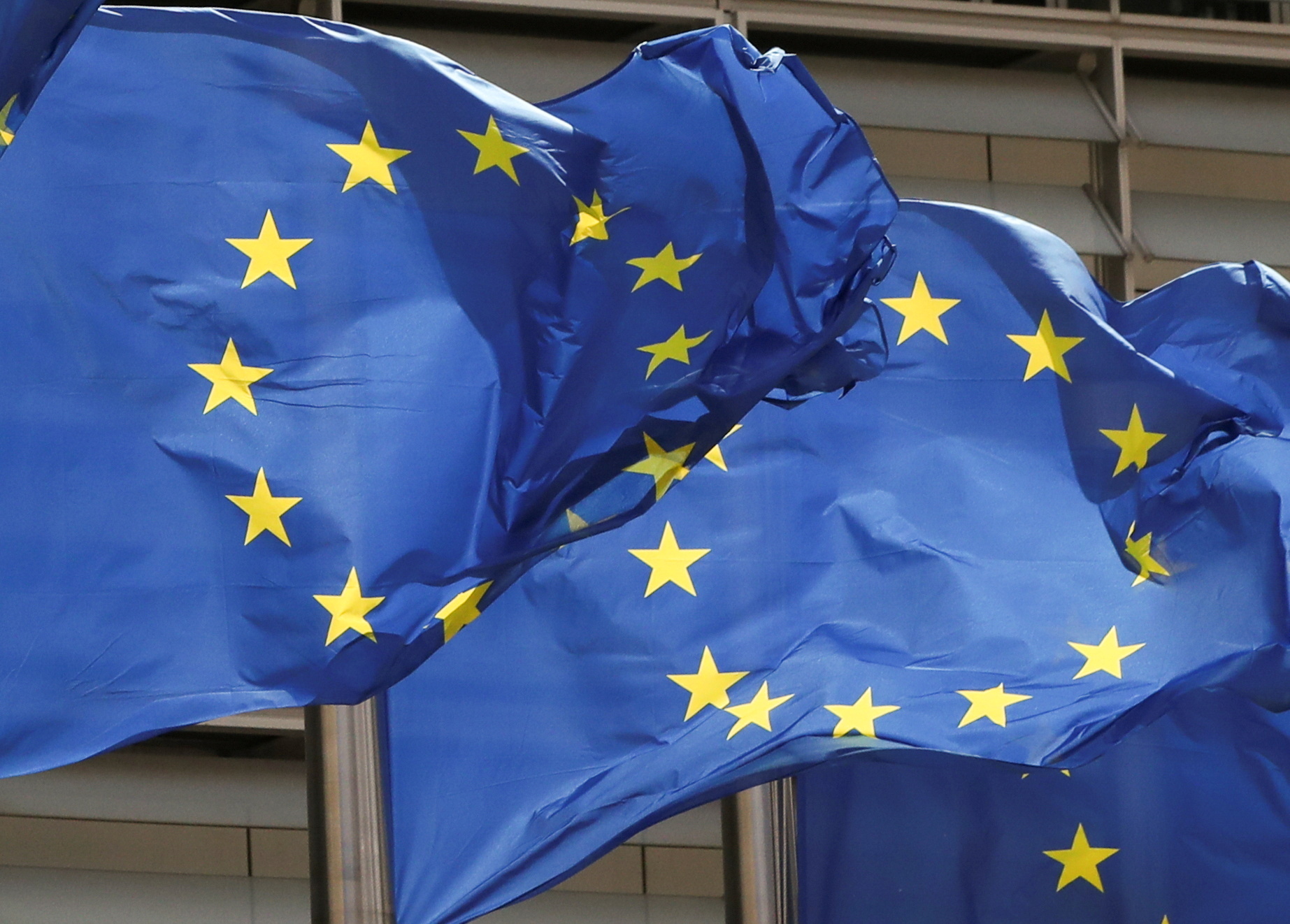 Bruxelles : Les Vingt-Sept approuvent l'allègement des restrictions sur les voyages