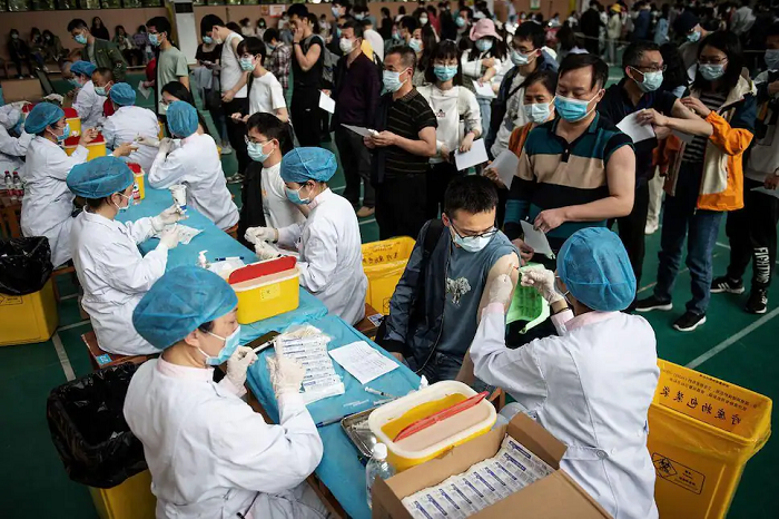 International : Wuhan va dépister ses habitants après la réapparition de cas de COVID