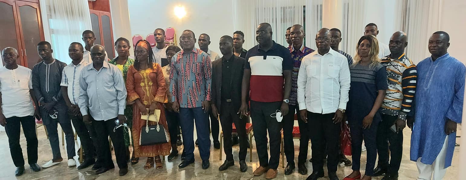 Côte d'Ivoire - Politique : Les jeunes entrepreneurs apportent leur soutien à Affi N’guessan