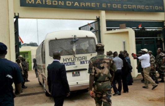 Faits Divers-Yopougon : 8 voisins d´un immeuble se retrouvent à la Maca