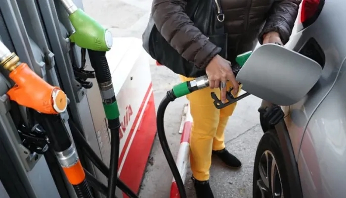 Hydrocarbures : Le prix du litre du super bondit à 695 FCFA