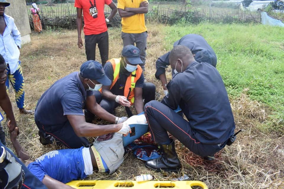 Faits Divers : 6 jeunes tentent de brûler vif leur ami dans une maison inachevée à Bonon