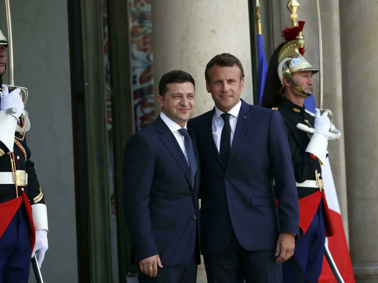 2ème tour de la présidentielle en France : Zelensky ne veut pas perdre ses relations avec Macron
