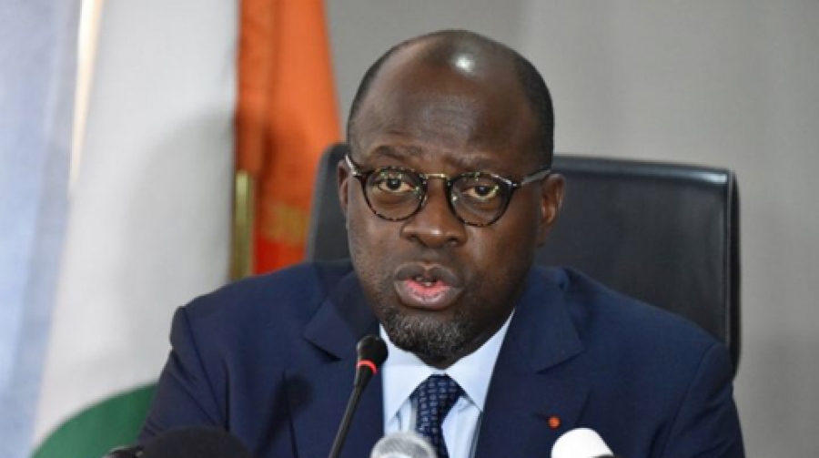 Accusé d’être impliqué dans une affaire de malversation, l’ex ministre Alain Donwahi met fin aux ru
