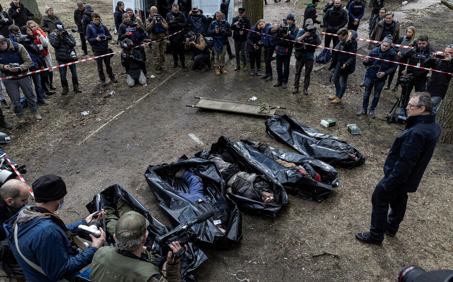 Massacres en Ukraine : Une équipe de 42 enquêteurs dépêchés sur place par le procureur