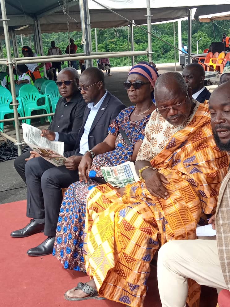 Obsèques de Marcellin Bédié : Voici les dons que Soro a apporté à la famille de l’ex chef d’état