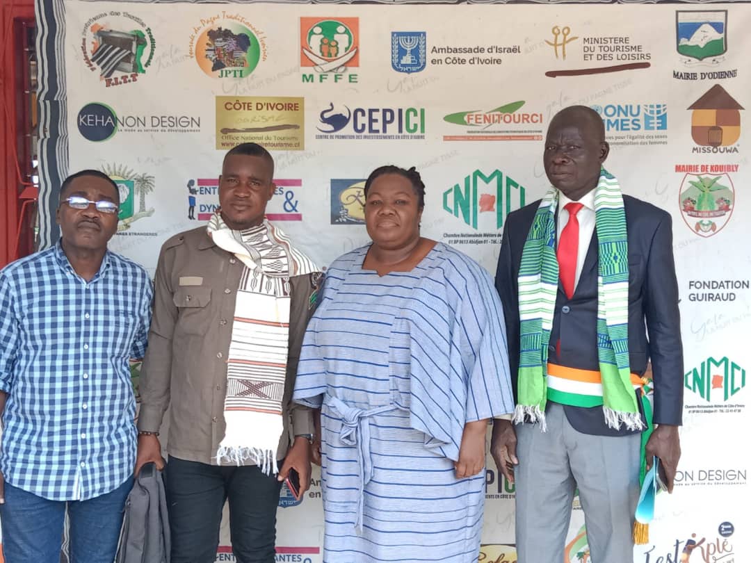Caravane du textile ivoirien à Sinfra/ Des acteurs du textile espagnol à l'école du pagne Gouro