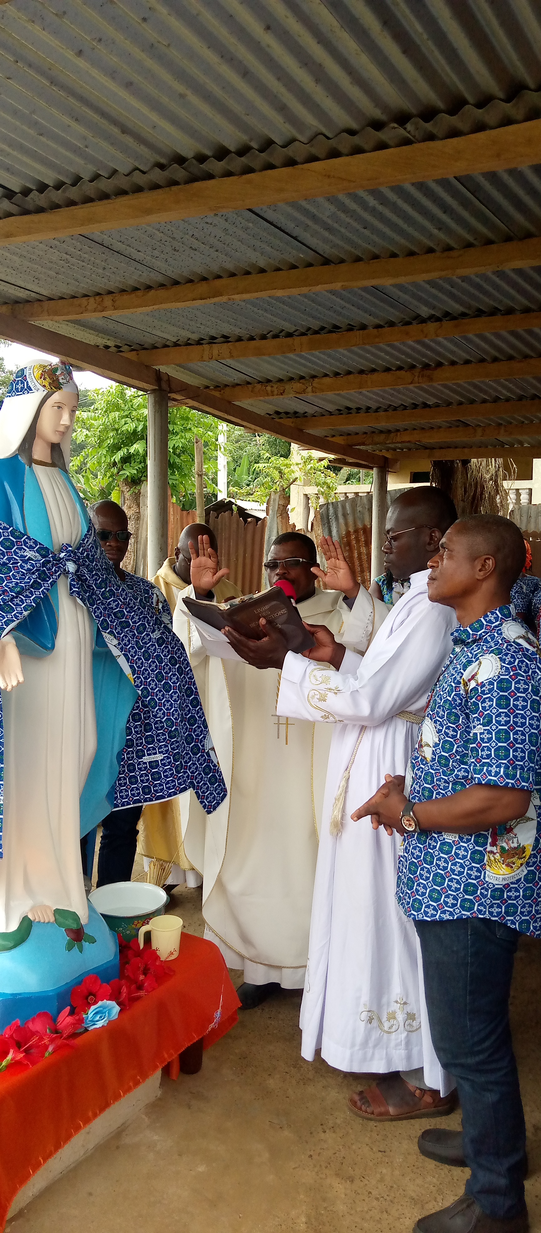 Pour le développement de leur camp de prières/ La communauté " La vierge Marie" d'Agbaille reçoit l
