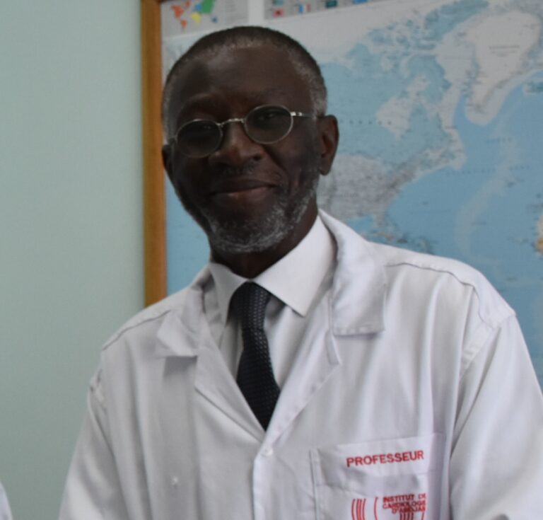 Drame/ Un spécialiste des maladies cardiaques meurt de crise cardiaque.