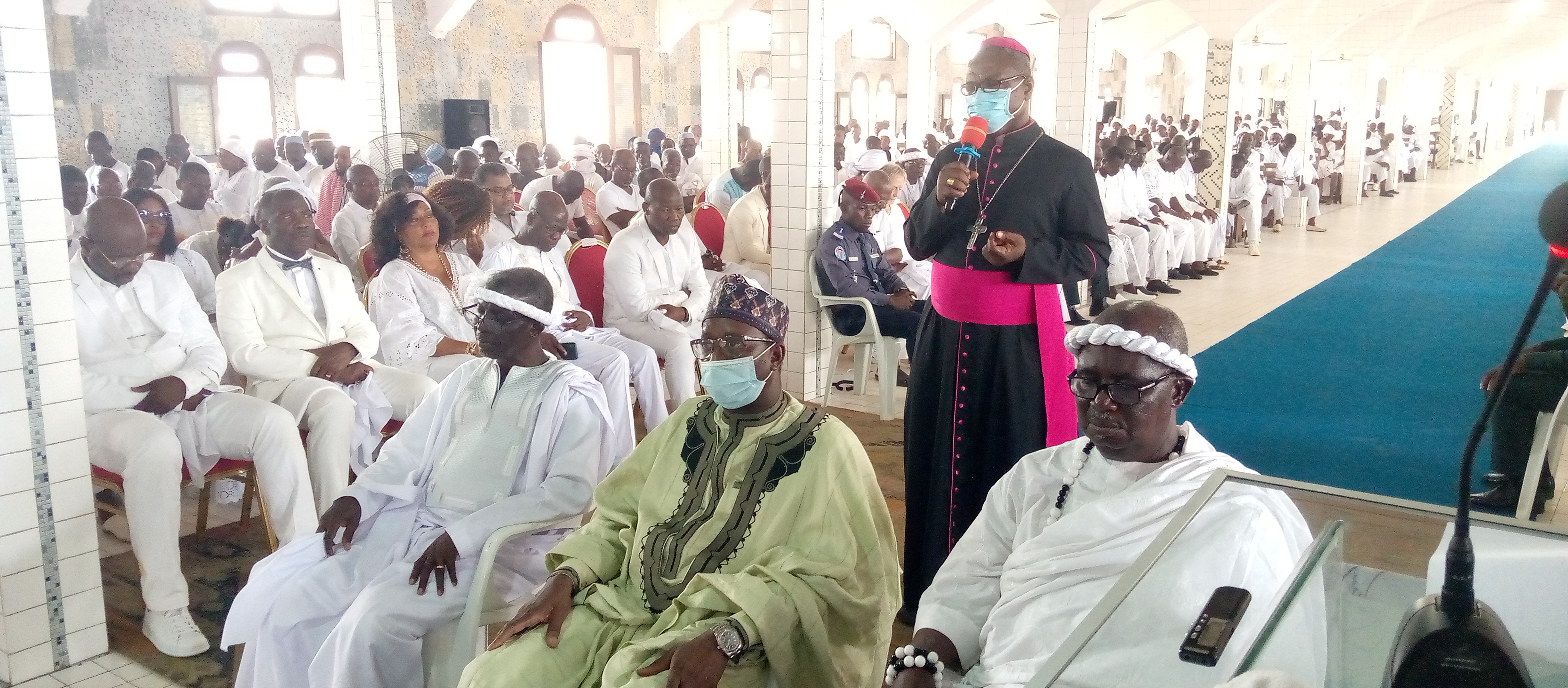Pèlerinage à Toukouzou/ L'église Papa Nouveau, le temple de