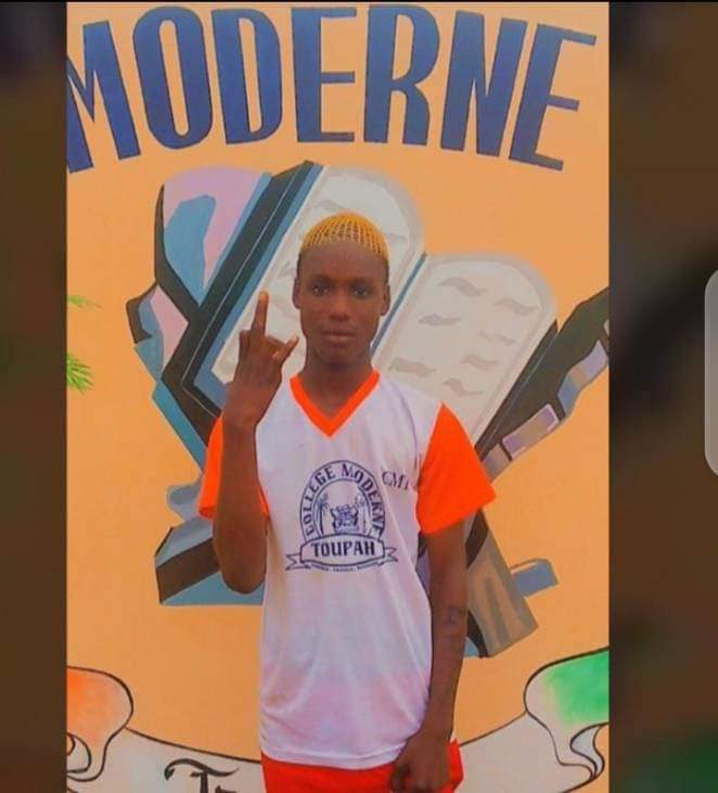 Drame/ Un élève poignardé à mort et un autre blessé dans une