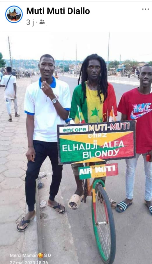 Un cultivateur parcourt Dakar- Abidjan à vélo pour rencontrer son fan Alpha Blondy
