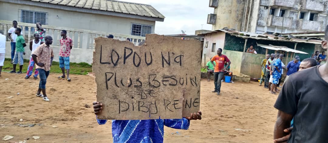 Crise à Lopou/ Les populations se soulèvent et exigent la de