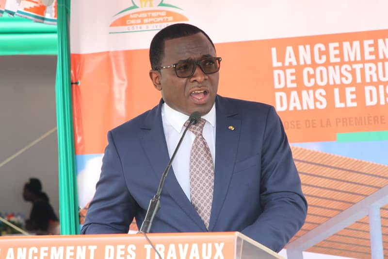 Ebimpé/ Voici ce qui a dégradé la pelouse. Des têtes tremble