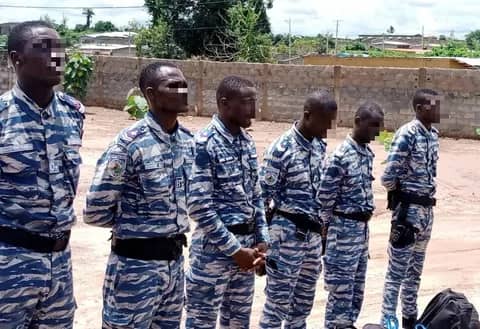 La gendarmerie frappe fort/ 6 gendarmes radiés pour consommation de drogue
