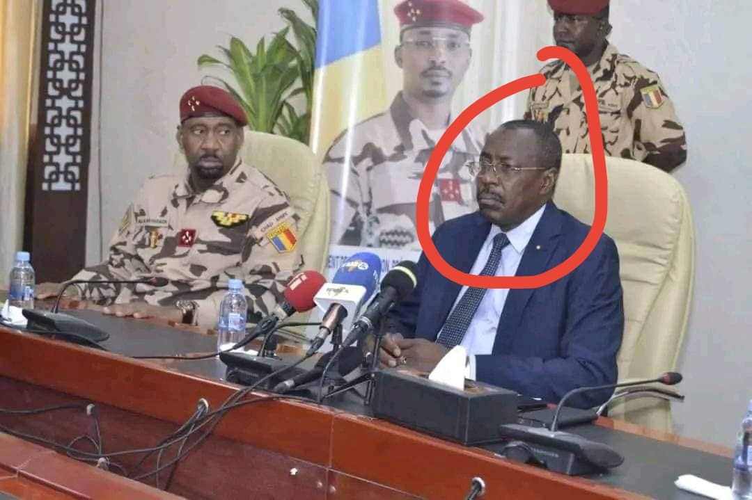 Tchad/ Une affaire de jambes en l'air conduit deux ministres