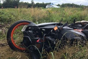 Drame/ Une commerçante se brise le cou après une chute à moto.