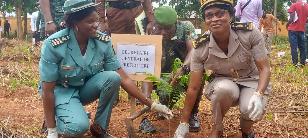 Daoukro/ Célébration de la journée de l'arbre/ La directrice régionale des Eaux et forêts tire la so