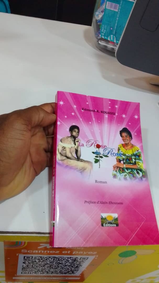 Dédicace du roman « La Rose de Rose" à l'Université Virtuel