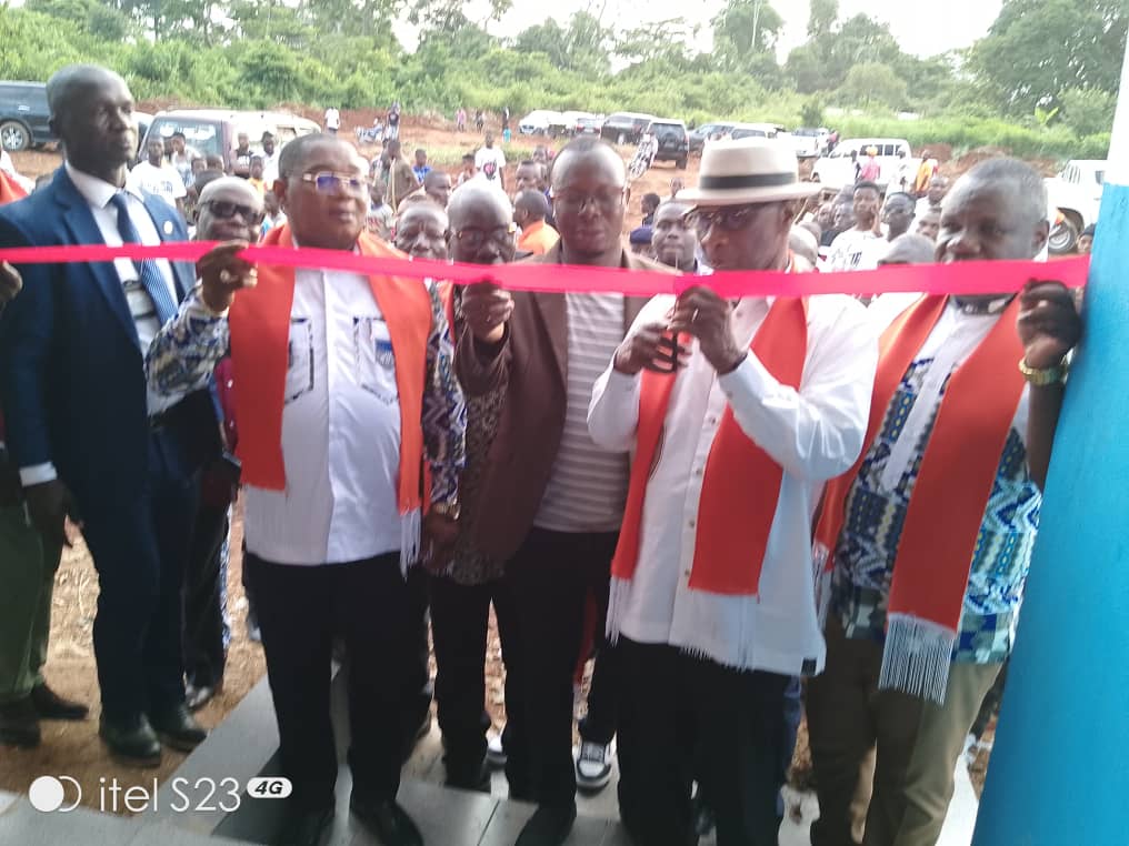 Bangolo/ Le médiateur Adama Toungara offre un centre de sant