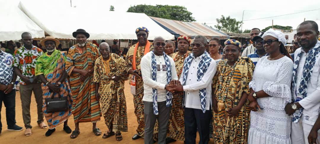Célébration des Oscar Ahizi/ Oda Edouard, directeur de soci