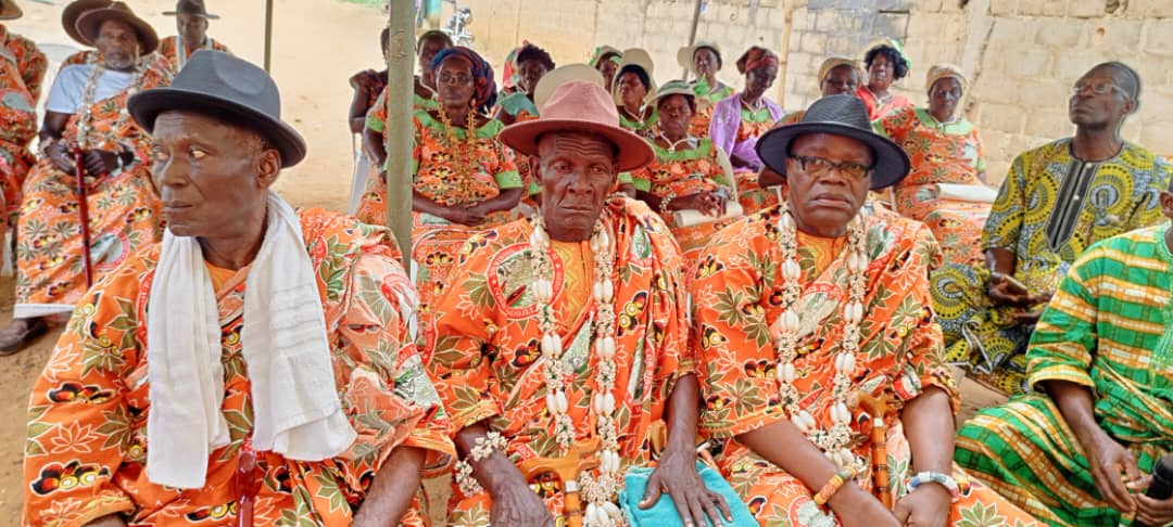 Dabou/ Des patriarches de Cosrou annoncent la destitution traditionnelle du général chef du village.