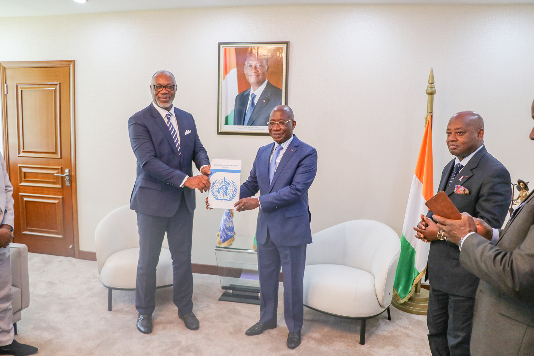 Présentation de la lettre d’Accréditation du Nouveau Représentant de l'OMS en Côte d'Ivoire : Dr Luc