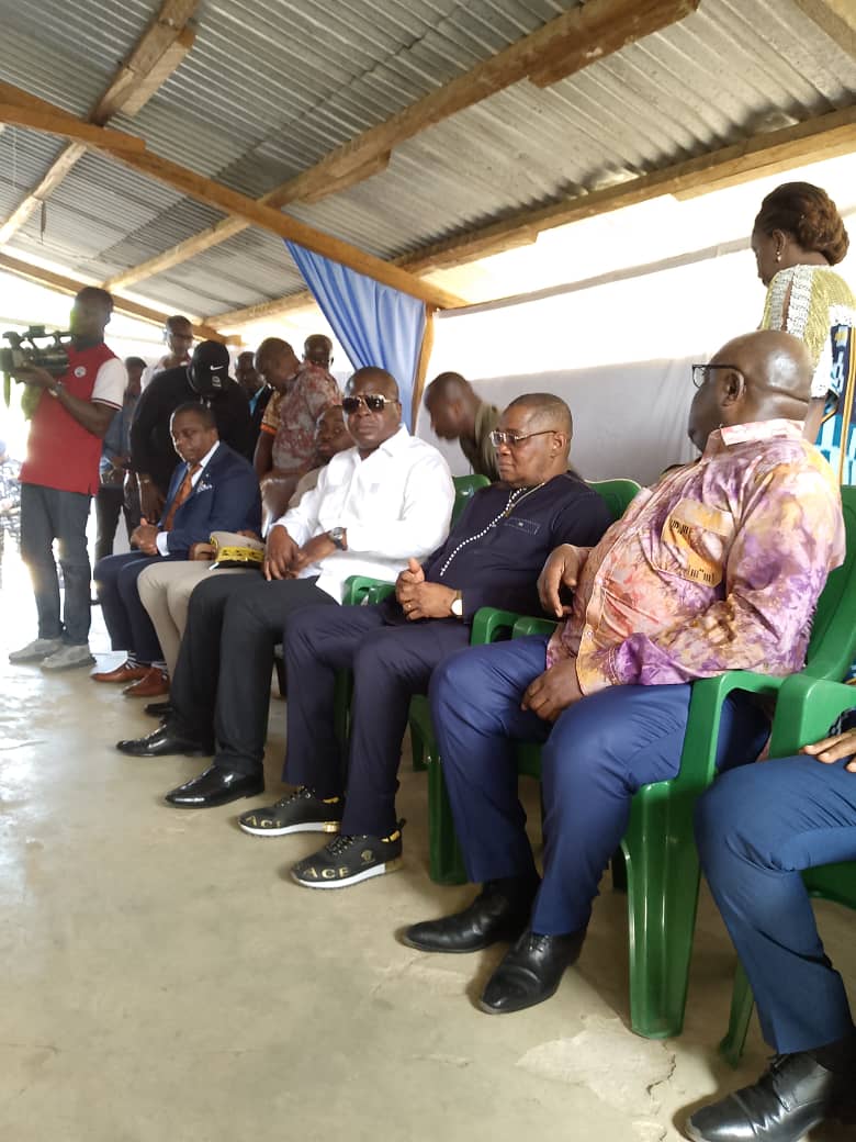 Bangolo/Décès du chef du canton Zagna/ Le ministre Amédée Kouakou apporte sa compassion au peuple W