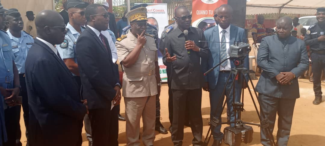 Dabou/ Le ministre Amadou Koné dote le comitélocal de sécuri