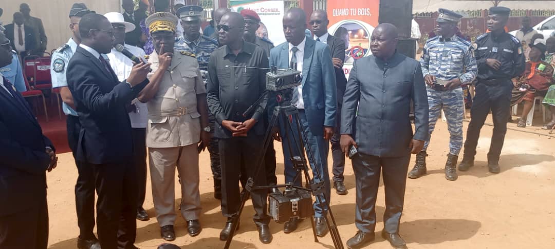 Dabou/ Le ministre Amadou Koné dote le comitélocal de sécuri