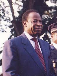 Deuil/ L'ex ministre d'État, Essy Amara, un géant de la diplomatie, retrouvé mort à son domicile.