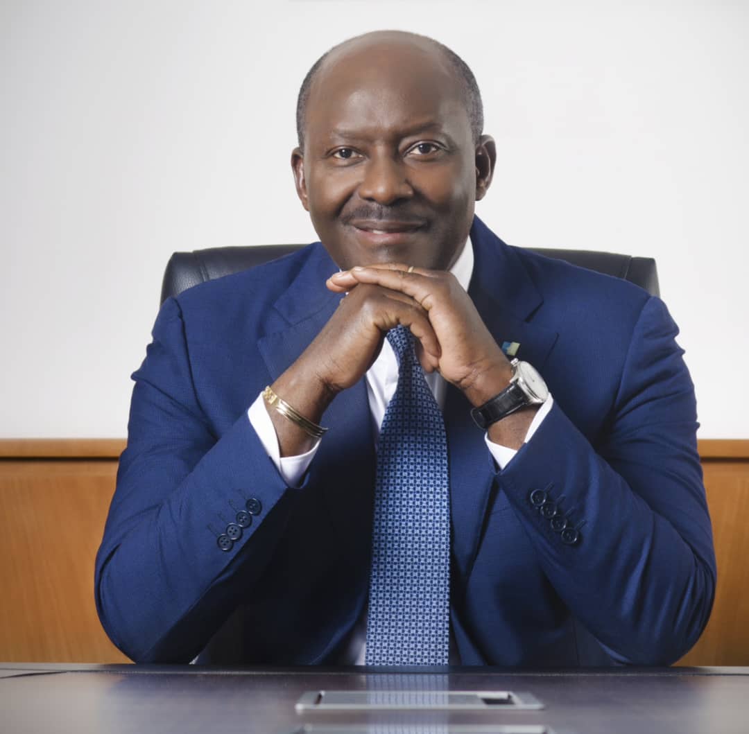 Gabon/ Le PDG du Groupe BGFI Bank, Henri-Claude Oyima nommé ministre d'État ministre de l'Economie,