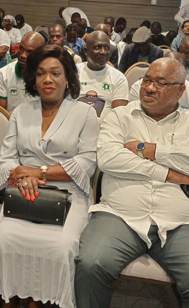 Conférence de Presse de Jean Louis Billon/ Valérie Yapo crée le buzz
