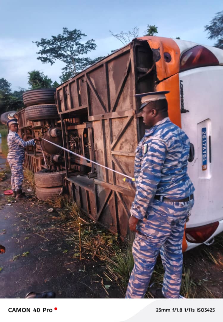 Bangolo/ Accident de la circulation/Un car fait une sortie de route et déverse ses passagers dans le