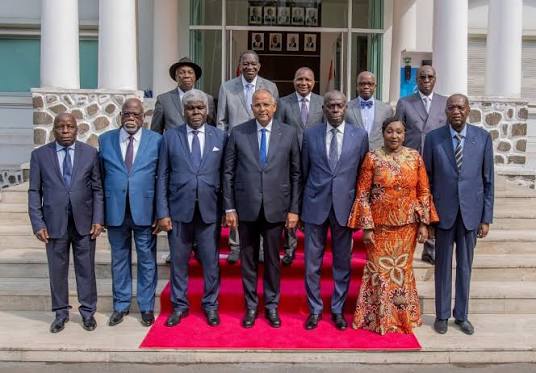 Politique/ Le Président Alassane Ouattara a t-il lâché les ministres gouverneurs ?