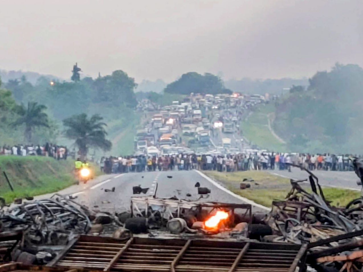 Accident de la circulation/ Un camion gazier chute et explose : Plusieurs morts signalés.
