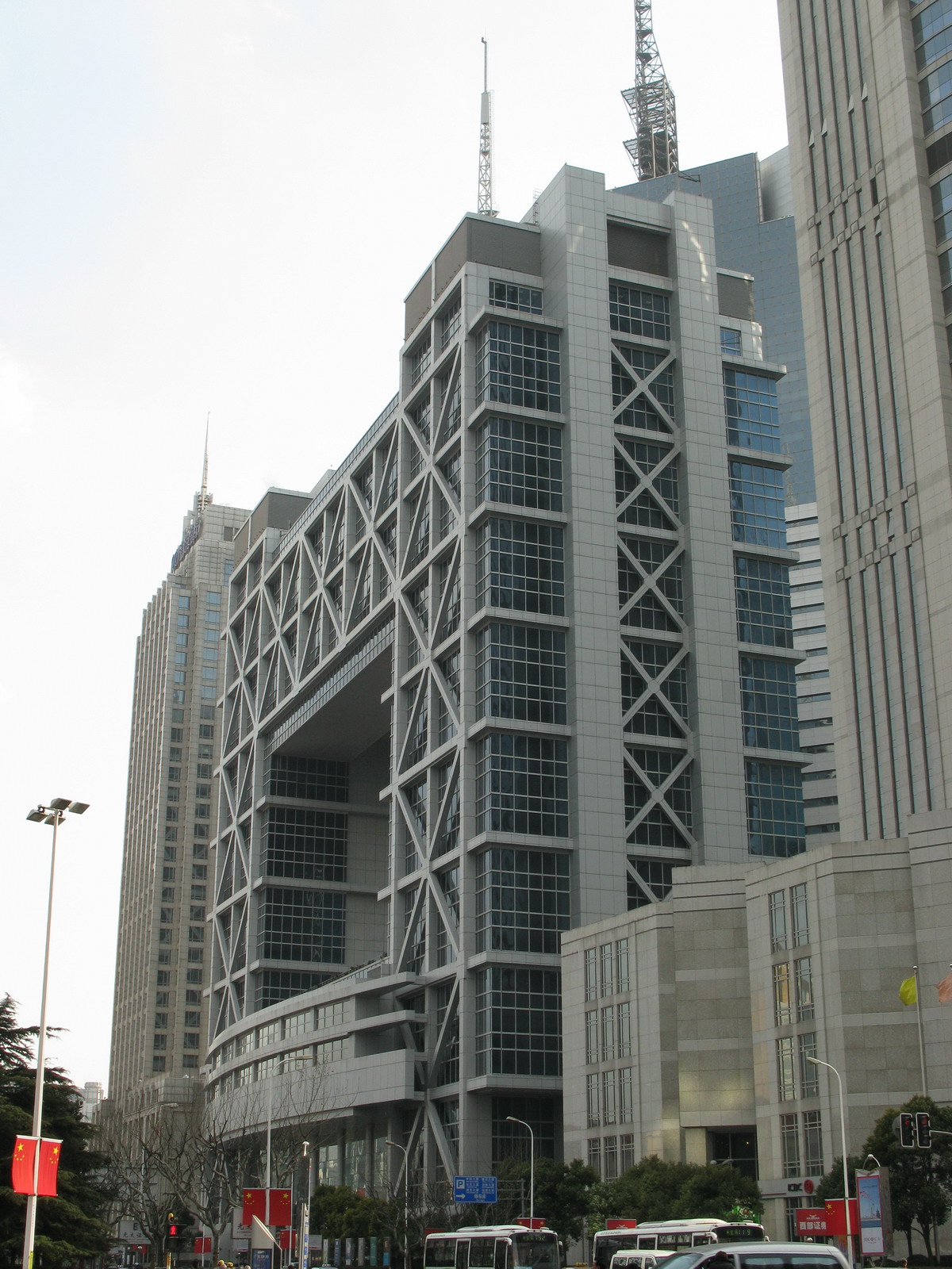 Le bâtiment de la Bourse de Shanghai, en Chine